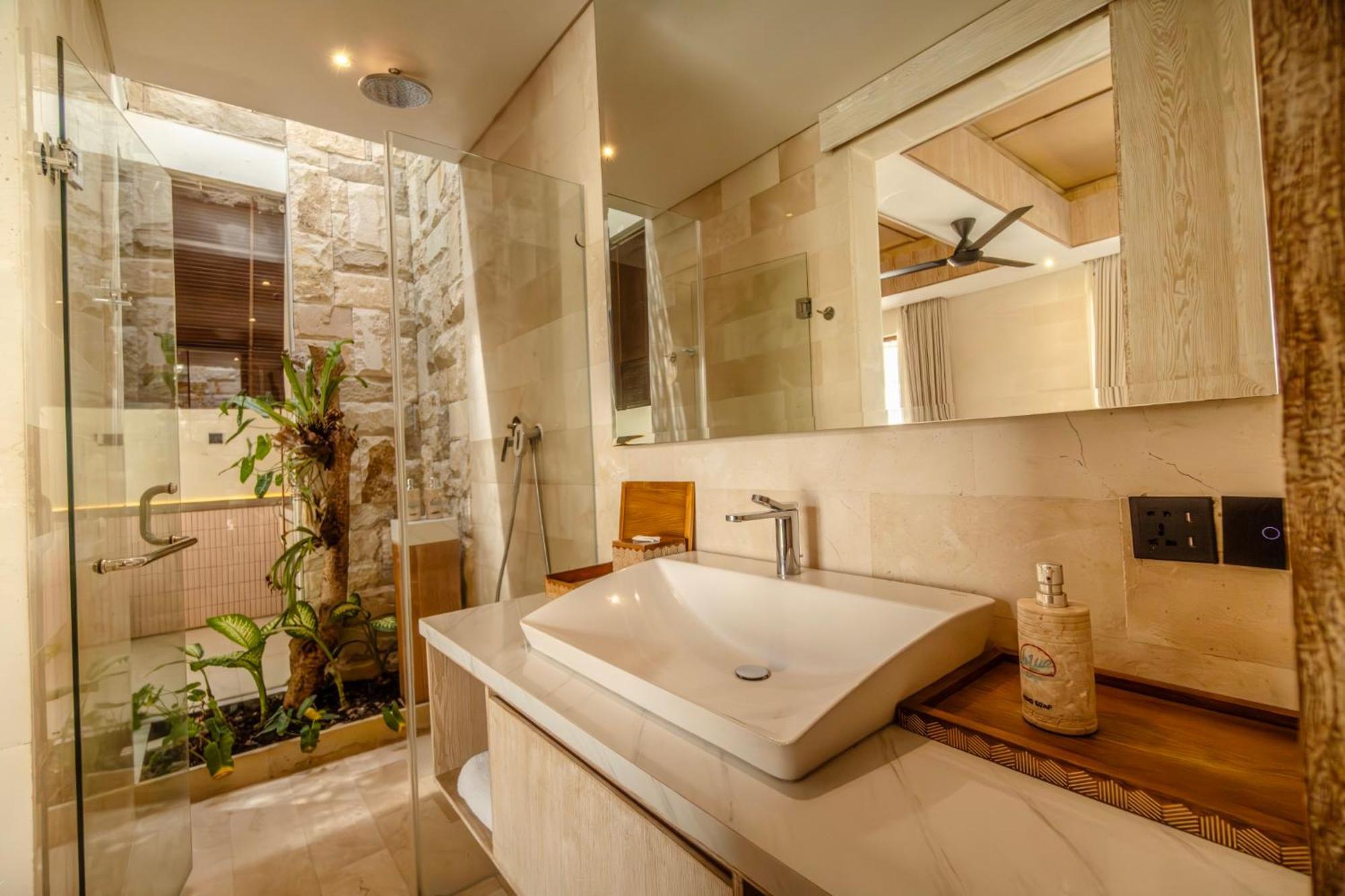 La Vie Villa Seminyak By Ini Vie Hospitality Legian Dış mekan fotoğraf